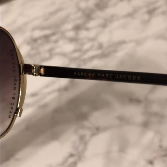 Marc by Marc Jacobs Gold Rim Sunglasses - Picture 4 of 4